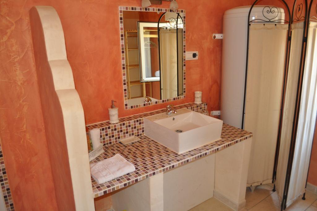 La Ribeyrette Bed & Breakfast Chamborigaud Room photo